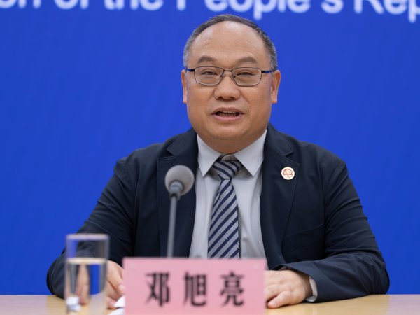 创元网 口腔溃疡反复发作如何应对？国家卫健委发布会解答